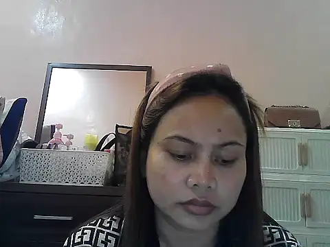 Snapshot of Amarrahlyn chatting on May 2026 06:29:01 AM Amarrahlyn online show from May 2026 06:29:01 AM