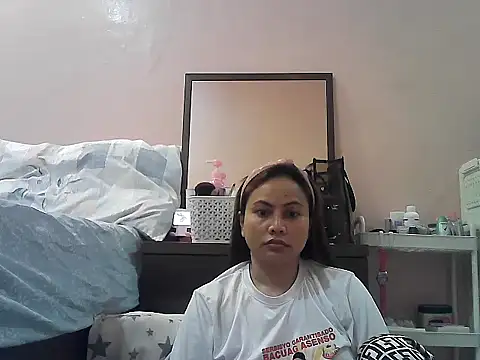 Snapshot of Amarrahlyn chatting on May 2026 09:34:02 PM Amarrahlyn online show from May 2026 09:34:02 PM