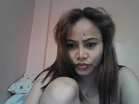 Snapshot of Amarrahlyn chatting on May 2026 10:03:01 PM Amarrahlyn online show from May 2026 10:03:01 PM