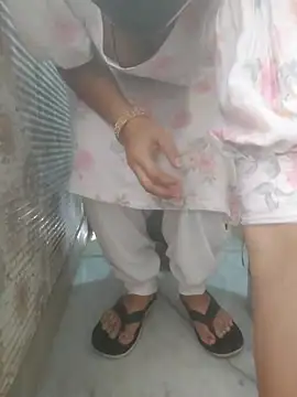 Cute-Charvii online show from November 2025 03:50:01 AM