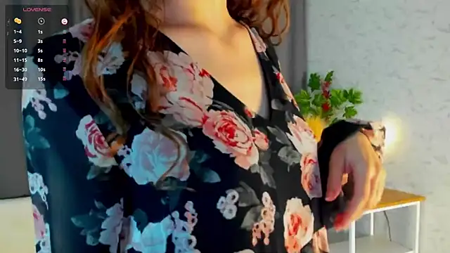 DelilahConsalvo online show from October 2025 06:15:02 PM