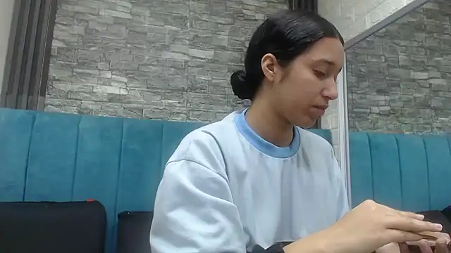 Lil Rose2006 online show from December 2025 12:43:02 PM