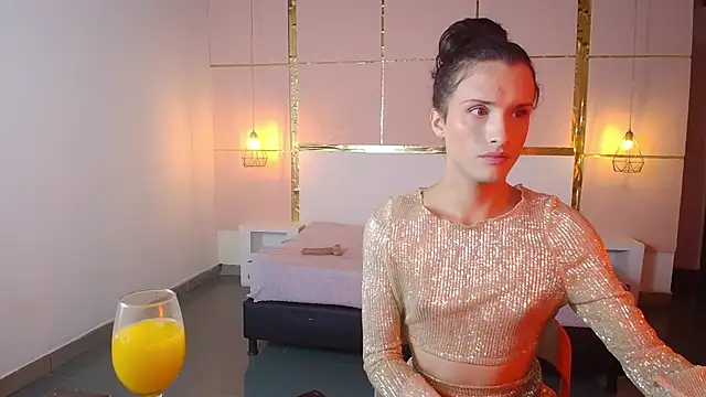 Snapshot of IsabelFernandez chatting on October 2025 05:28:01 AM IsabelFernandez online show from October 2025 05:28:01 AM