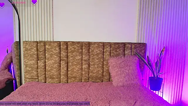 Missdionne curly online show from March 2026 11:17:02 AM