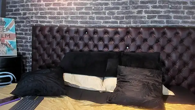 Meli28  online show from September 2025 02:10:01 PM