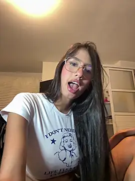 Snapshot of Julieta_Duque chatting on February 2026 11:58:02 PM Julieta Duque online show from February 2026 11:58:02 PM