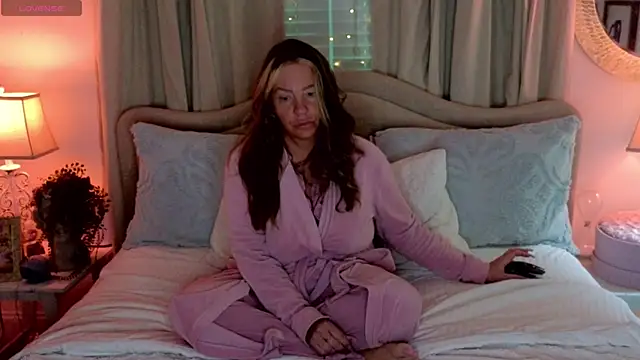 STIFFLERSMOMM online show from April 2026 11:35:02 AM