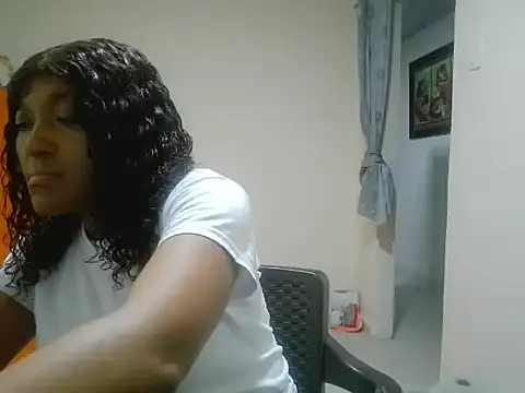 Snapshot of SONDRADAYAN chatting on November 2025 12:54:01 AM SONDRADAYAN online show from November 2025 12:54:01 AM