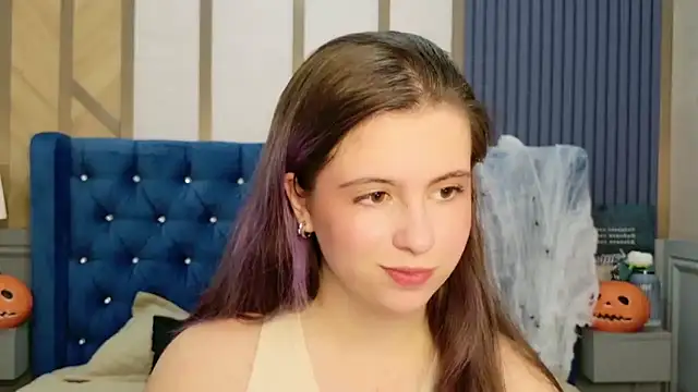 Akira Halls online show from October 2025 09:06:01 PM