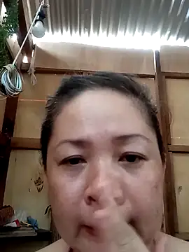 Snapshot of hornymom_01 chatting on September 2025 05:34:02 AM hornymom 01 online show from September 2025 05:34:02 AM