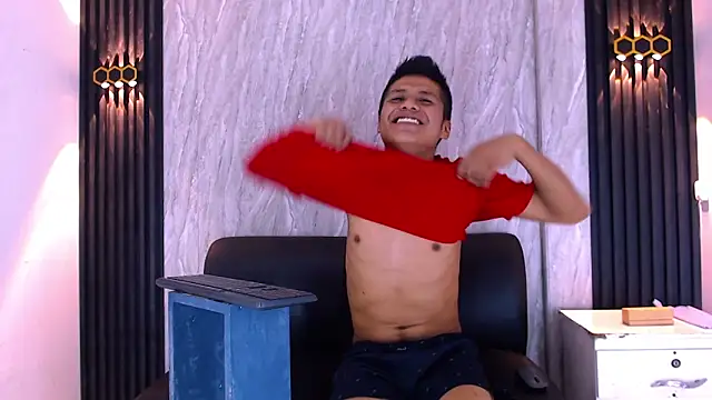 marcus hans  online show from November 2025 08:08:01 PM