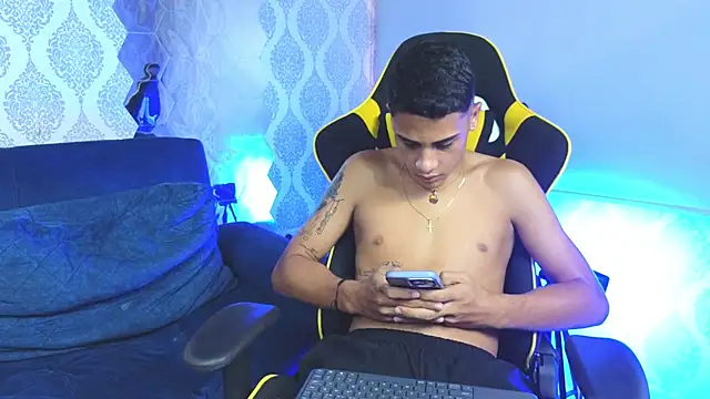 Twink davidxx online show from September 2025 07:27:02 PM