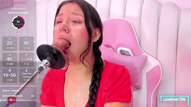 Snapshot of mia_celezte chatting on November 2025 12:05:01 PM mia celezte online show from November 2025 12:05:01 PM