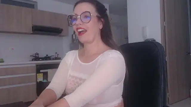 LovePaula online show from July 2026 11:45:02 AM