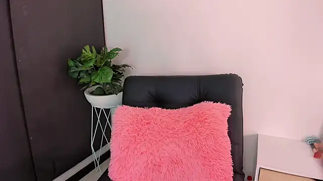 Snapshot of Electra_Harding chatting on October 2025 09:27:02 PM Electra Harding online show from October 2025 09:27:02 PM