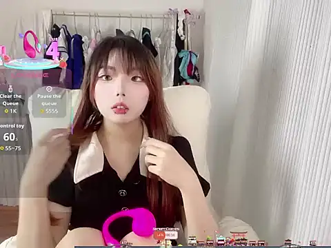 Snapshot of Aloves-21 chatting on November 2025 09:21:02 AM Aloves-21 online show from November 2025 09:21:02 AM