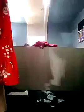 Snapshot of transreyna chatting on February 2025 01:33:01 AM transreyna online show from February 2025 01:33:01 AM