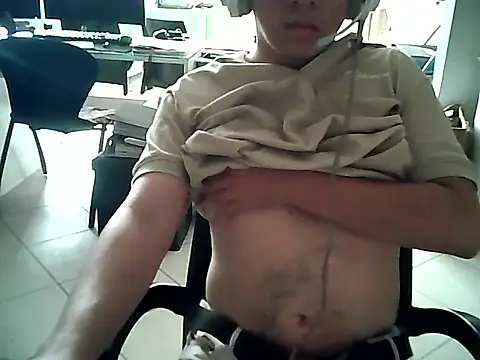 Snapshot of xxx-yz chatting on September 2025 08:47:01 PM xxx-yz online show from September 2025 08:47:01 PM