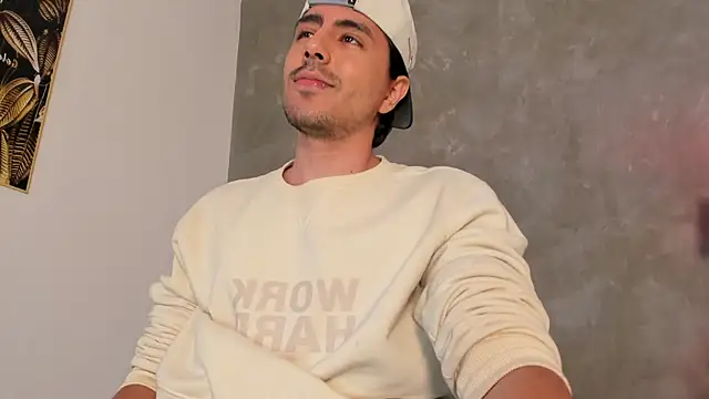 dylan cross  online show from December 2025 11:28:02 AM