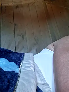 xuxulovezz online show from April 2026 06:19:01 AM