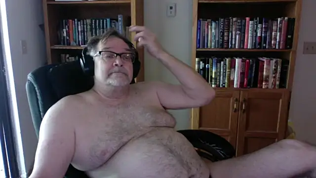 Vinyl22xh online show from April 2026 04:23:01 PM