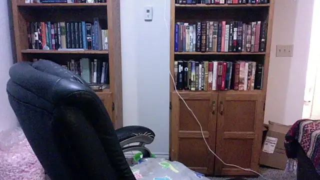 Snapshot of Vinyl22@xh chatting on May 2026 07:27:01 AM Vinyl22xh online show from May 2026 07:27:01 AM