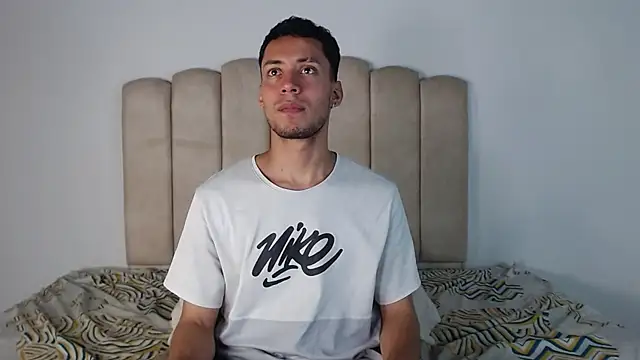 aroncooper1 online show from March 2026 05:48:02 AM