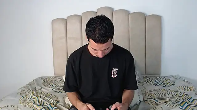 aroncooper1 online show from March 2026 05:04:01 AM