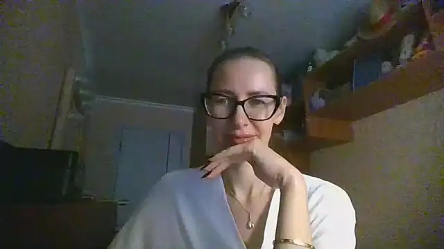 Snapshot of Norivann chatting on November 2025 11:12:02 AM Norivann online show from November 2025 11:12:02 AM