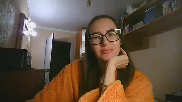 Snapshot of Norivann chatting on December 2025 07:08:02 PM Norivann online show from December 2025 07:08:02 PM