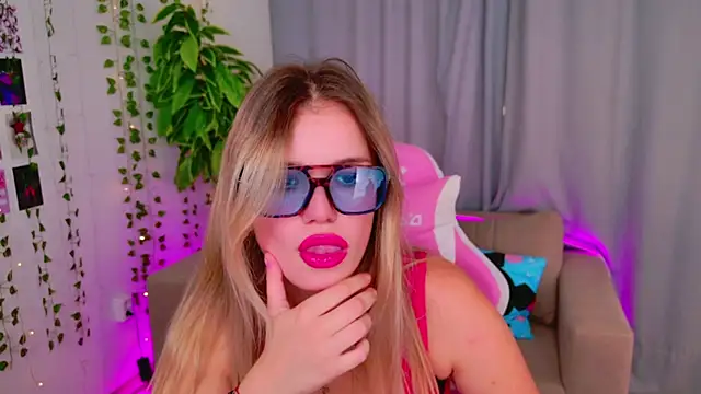 KellyHayden online show from October 2025 11:33:02 AM