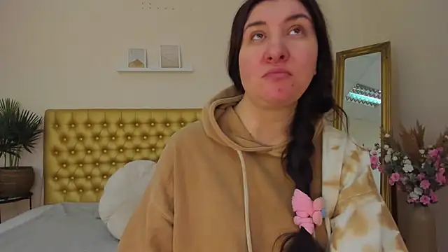 TrishaDarks online show from March 2026 06:07:02 AM