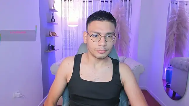 marcuswildx online show from September 2025 11:03:01 AM