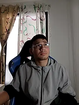 marcuswildx online show from November 2025 01:21:02 PM