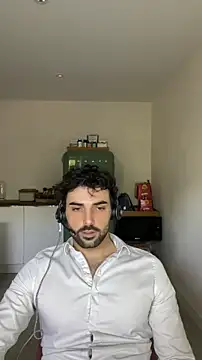Snapshot of eauminerale chatting on May 2026 11:51:02 AM eauminerale online show from May 2026 11:51:02 AM