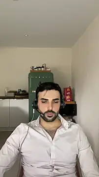 Snapshot of eauminerale chatting on June 2026 12:16:02 PM eauminerale online show from June 2026 12:16:02 PM