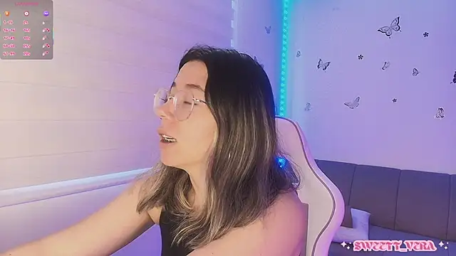 sweettvera online show from April 2026 12:32:02 PM