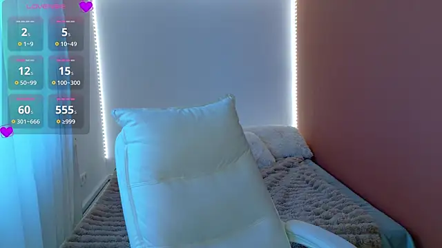 Anaayss  online show from April 2026 04:48:01 AM