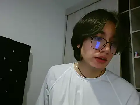 Snapshot of Matti_Mendez_ chatting on June 2026 11:57:02 AM Matti Mendez online show from June 2026 11:57:02 AM