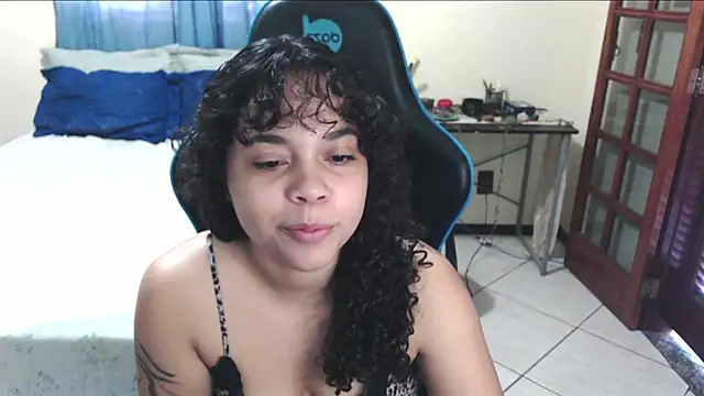 Snapshot of sweetamy326 chatting on May 2026 12:43:02 PM sweetamy326 online show from May 2026 12:43:02 PM