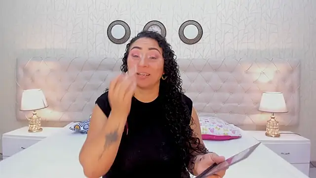 VaniaRose online show from November 2025 01:55:01 PM