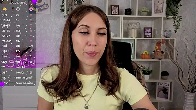 DreamVelour online show from November 2025 11:18:01 PM