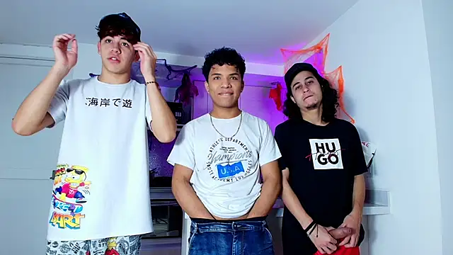 latin naughty boys online show from October 2025 05:30:01 AM