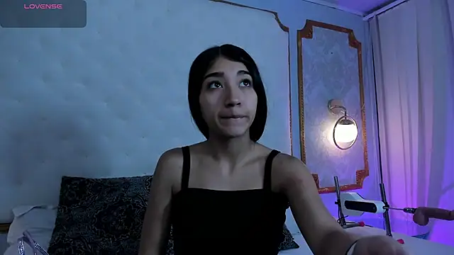 Mariana Kalo online show from December 2025 10:57:02 AM