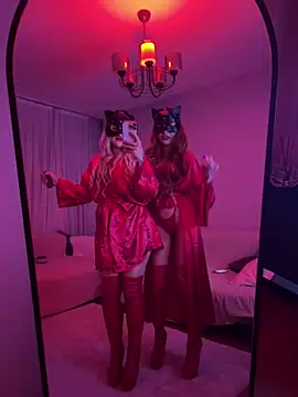 tweenswinger online show from September 2025 08:25:01 PM