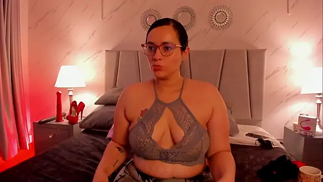 Michell Monet online show from November 2025 11:56:02 AM