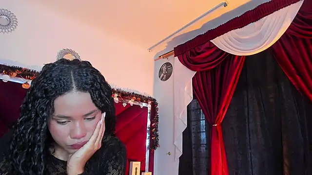 Jade Thonson1 online show from October 2025 07:43:01 PM