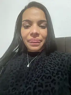 Anavalle online show from April 2026 11:24:01 PM