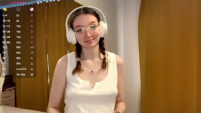 KrystinFunches online show from October 2025 08:48:01 AM