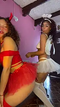 PrettyLia online show from October 2025 05:14:02 PM